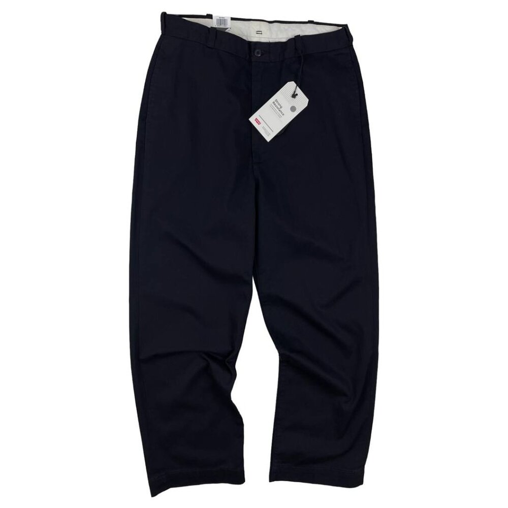 LEVI’S LOOSE CHINOS PANTS